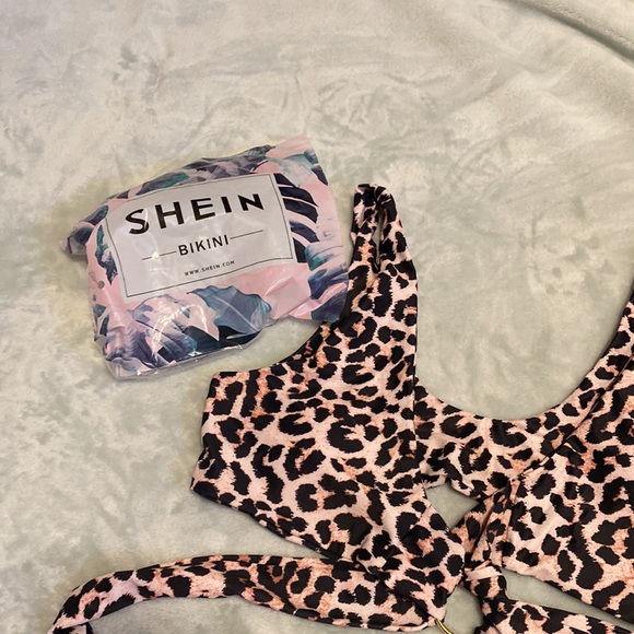 Cheetah bikini top - Picture 4 of 5